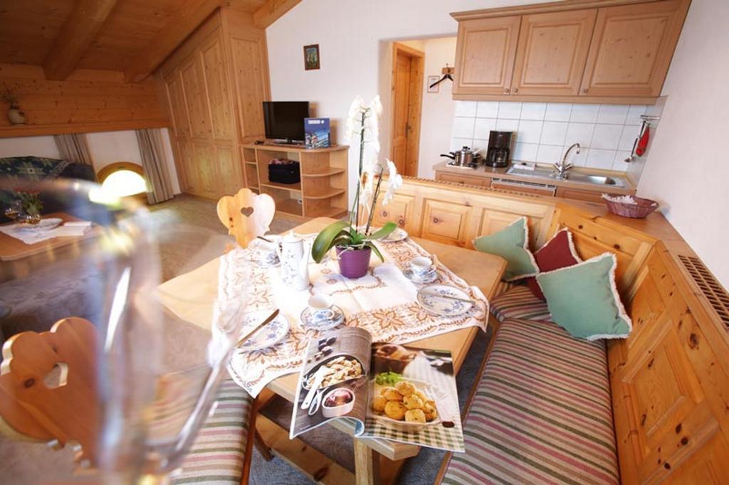 Berggasthaus Weingarten Ruhpolding Room photo